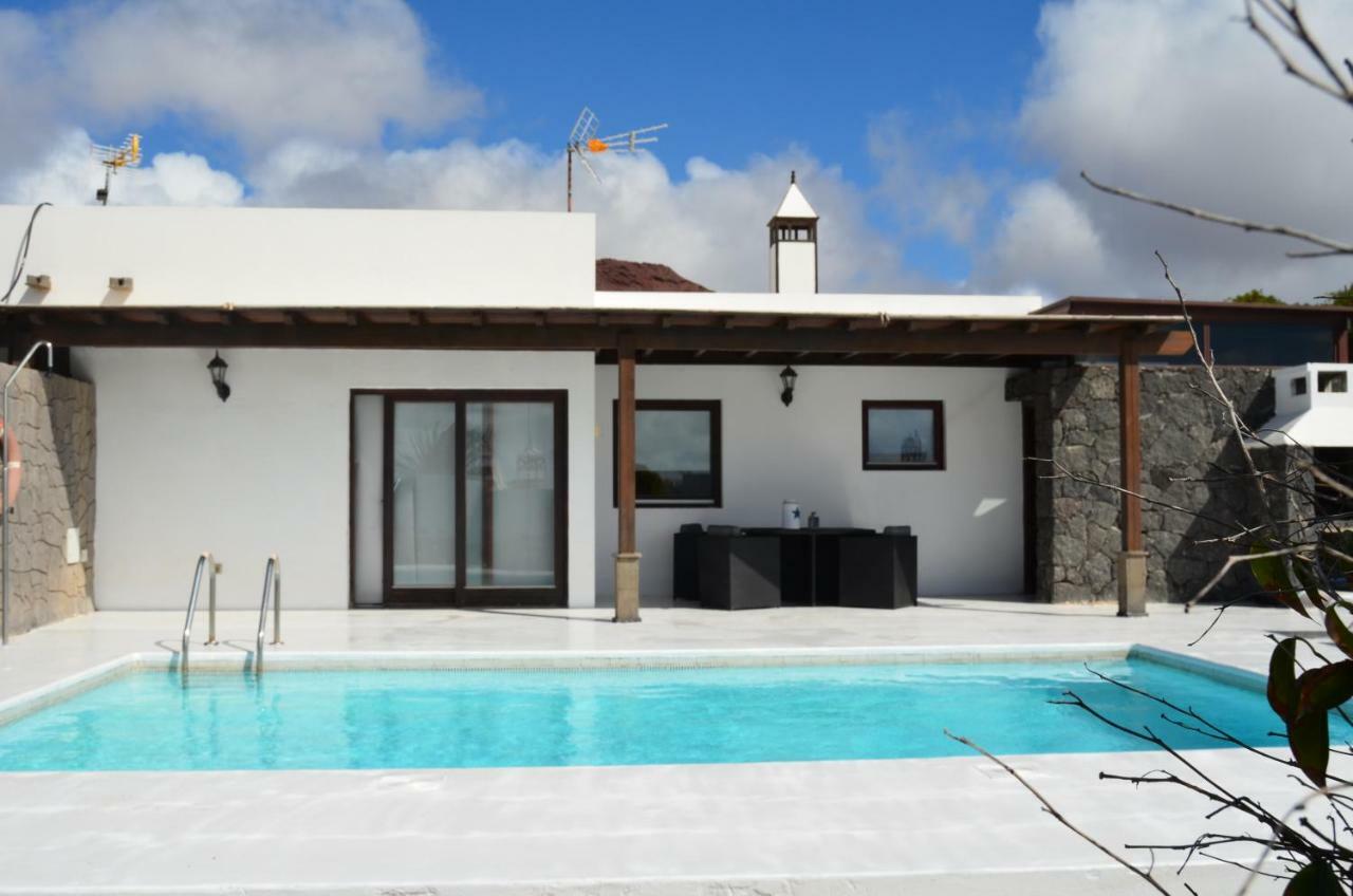 Villa Lola Playa Blanca  Exterior photo